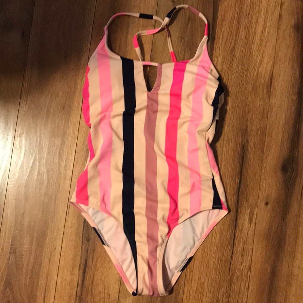One piece swim suit XS